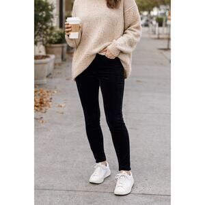 HUE Black Corduroy Leggings Women’s Medium Stretch Pull On Slim Fit